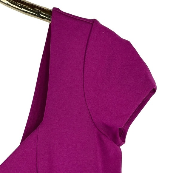 URBAN OUTFITTERS MARIA PONTE STRETCH TULIP SHORT SLEEVE SKATER MINI DRESS - Picture 9 of 13